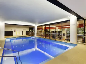 Mercure Melbourne Albert Park - Pool