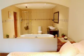 Dalens Self Catering Apartments - Badeværelse