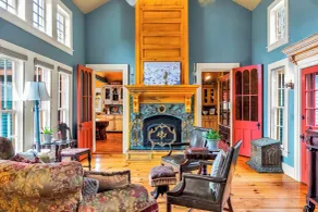 Hot Tub & Large Yard: Elegant Deansboro Getaway - Innvendig