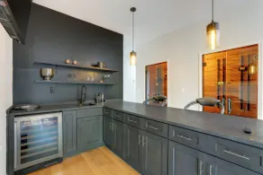 Mid-century Modern Luxe Retreat w/ Hot Tub & Decks - Innenbereich