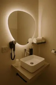 Urban Hotel - Bathroom