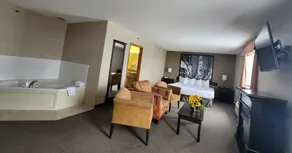 Super 8 by Wyndham Barrie South - Chambre