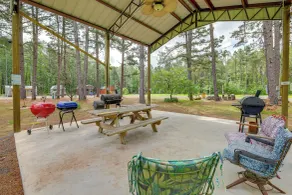 Tree-lined Higden Retreat: Close to Parks + Trails - Innenbereich