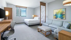 Hyatt Place St. Petersburg/Downtown - Room