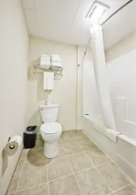 Cobblestone Inn & Suites - Boone - Badeværelse