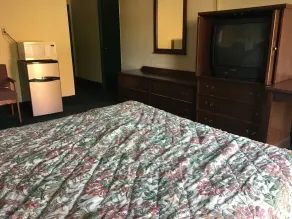 Richmond - Quality Quarters Inn - Room