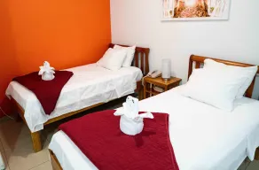 The Paradise Inn - Room