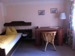 BaB Hotels and Apartments-Zum Letzten G'Stehr - Room