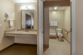 Quality Inn Ontario - Salle de bain