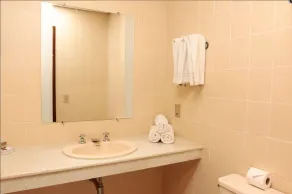 Sumatra Hotel e Centro de Convenções - Bathroom