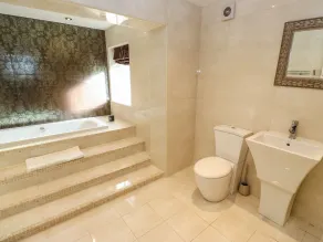 Moor View - Bathroom