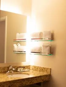 Hawthorn Suites by Wyndham Erie - Salle de bain