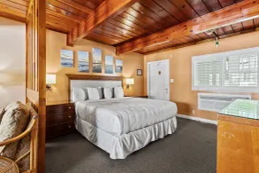 Oceanfront Inn Room #11- Standard Room - King Bed - Room