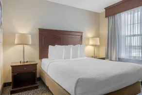 Best Western Plus Grand-Sault Hotel & Suites - Chambre