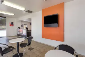 Motel 6 Baton Rouge Southeast - Hall