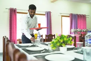 Damyanti Hotel And Resort - Restaurant