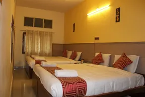 Hotel Kaveri - Room