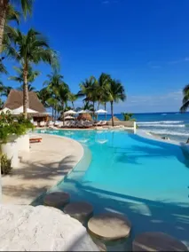 Mahekal Beach Front Resort & Spa - Piscine