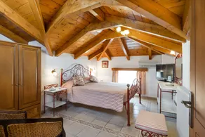 Andreolas Luxury Suites - Chambre