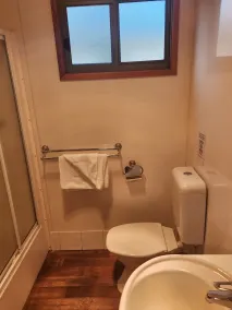 Eden Gateway Holiday Park - Bathroom