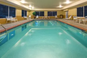 Holiday Inn Express & Suites Lexington Downtown Area-Keeneland by IHG - Piscine