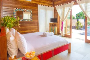 The Palms Ceningan Hotel - Zimmer