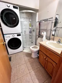 Calgary Hawkwood service resident - Bagno