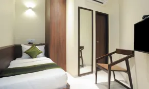 Treebo Balaji Residency, Kolhapur - Room