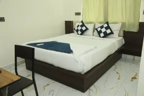 Hotel Rest O ITPL - Room