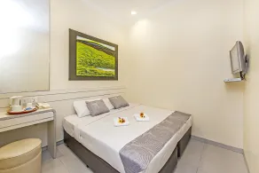 Hotel 81 Elegance - Room