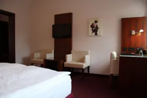 Adena Hotel - Chambre