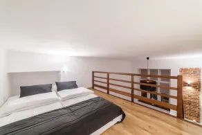 2 Nights Apartments - Zimmer
