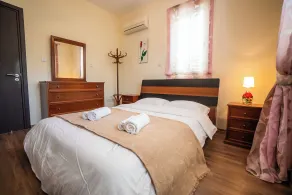 Beachfront Villa Larnaka Dhekelia with Pool - Rom