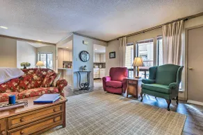 Single-Story Fairfield Bay Condo w/ Deck! - Interiør