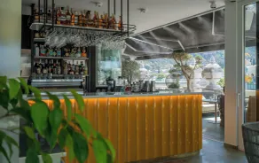 Monograph Freedom Square - Restaurant