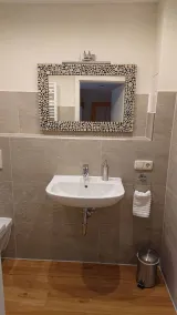 Gemütliche Ferienwohnung am Ortsrand - Badezimmer