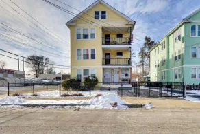Walk to Roger Williams Park: Apt in Providence! - Interior
