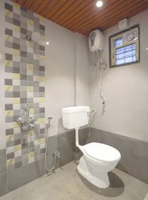Super Collection O Talwade Corpoarte Homestay - Bathroom