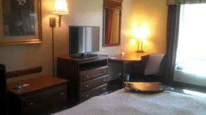 Hampton Inn Greenwood - Room
