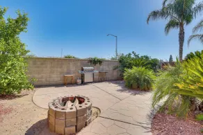 Outdoor Oasis w/ Fire Pit: Pet-friendly Fresno Gem - Interiør