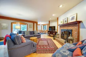 Lakefront Paradise Near Okemo & Killington - Innvendig