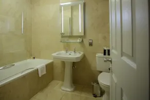 The Wood Norton - Bathroom