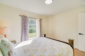 Sunny Palm Bay Home w/ Screened Porch Near Beaches - Chambre