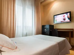 HOTEL XAUEN en pleno centro con acceso autorizado y a 100m de la Catedral - Chambre