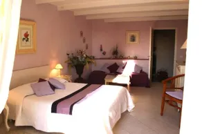 Les Roches Rouges Chambres d'hôtes - Room