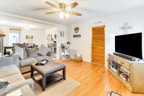 Mins to Local Attractions: Pet Friendly w/ Yard! - Innvendig