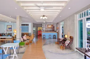 Just Fine Krabi - Entrada interior