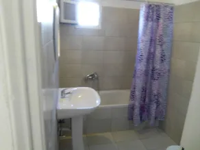 Georgia Beach Apartments - Bathroom