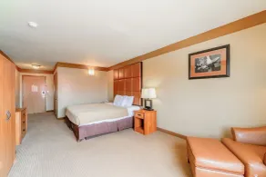 Days Inn & Suites by Wyndham Beeville - Rom