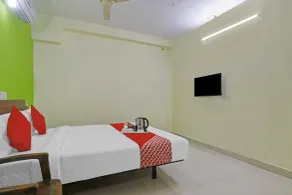 Hotel O Dk Reddy Square - Quarto